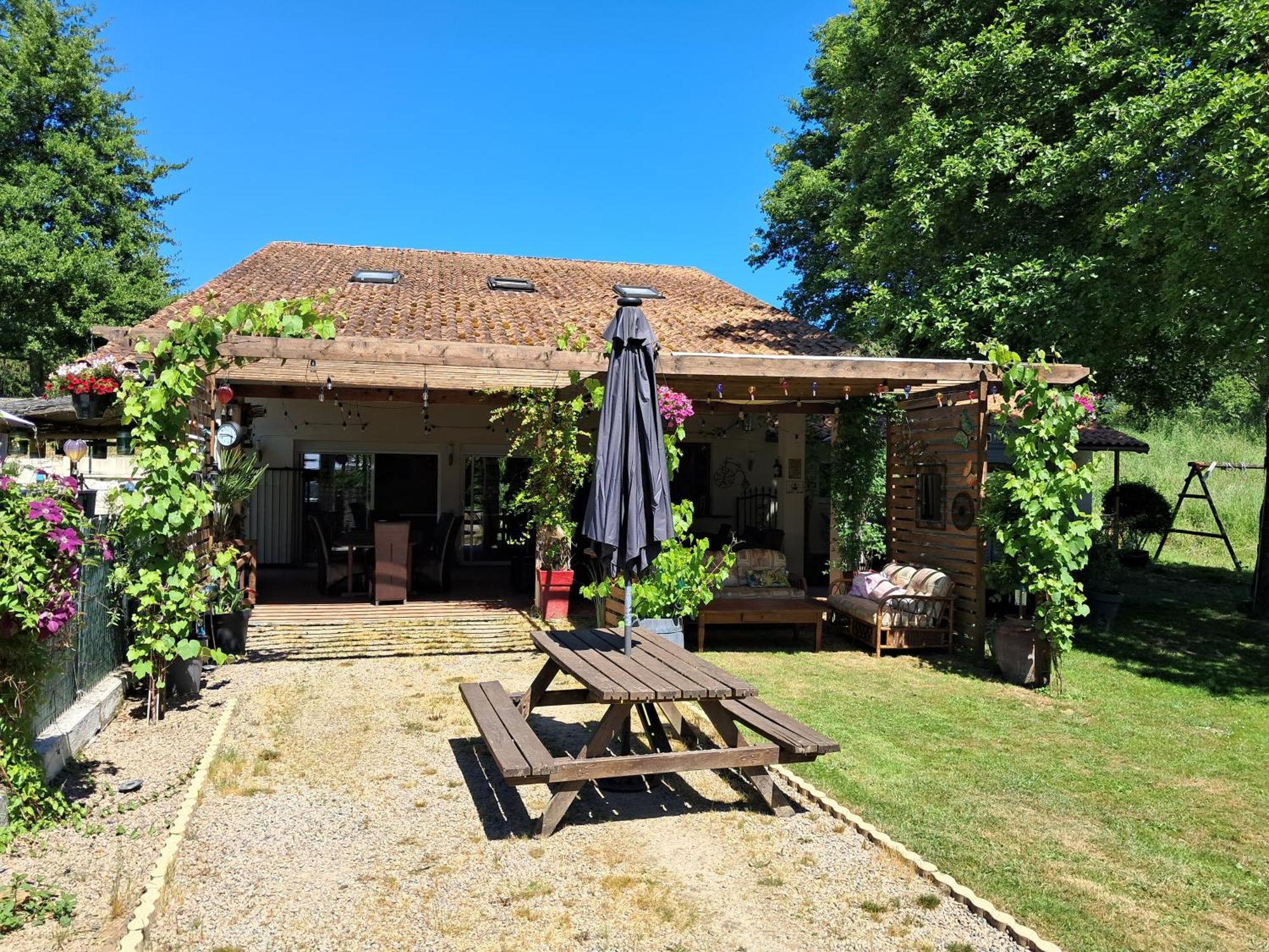 Luxury Safari Tents At Moulin Du Pommier Glamping & Camping Saulgond Экстерьер фото