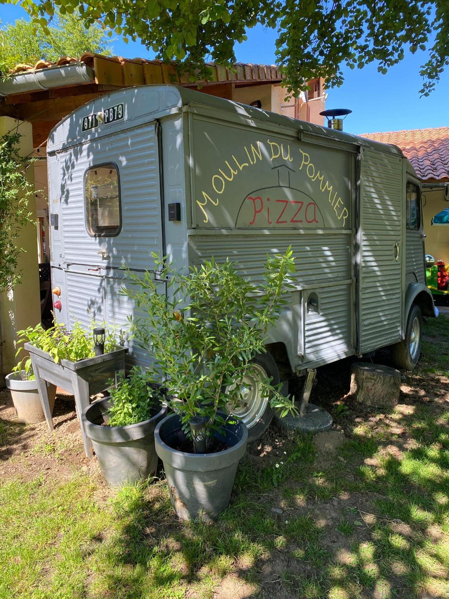 Luxury Safari Tents At Moulin Du Pommier Glamping & Camping Saulgond Экстерьер фото
